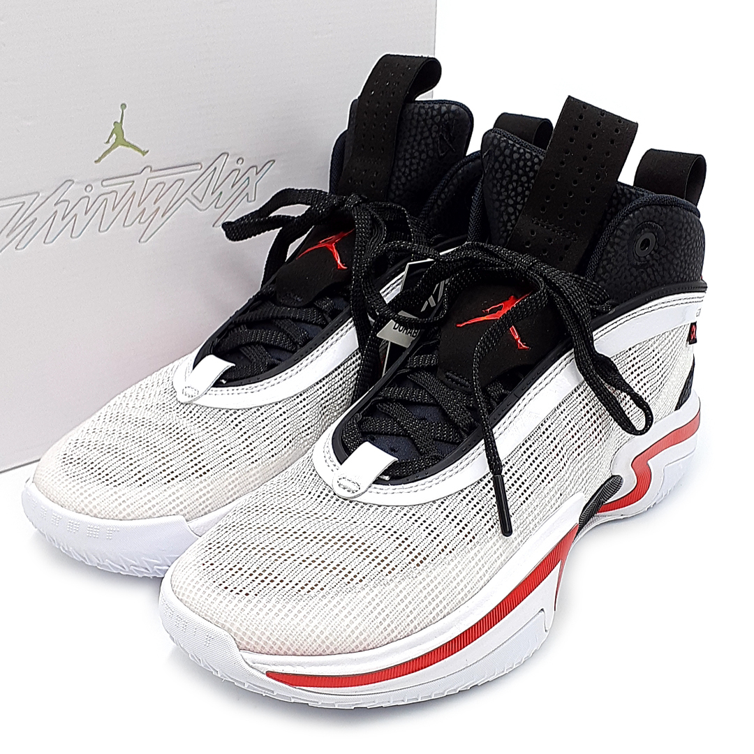 送料無料 新品 未使用 ナイキ スニーカー バスケットシューズ バッシュ 靴 シューズ DA9053-100 エア ジョーダン 36 27cm 白系 黒系拍卖