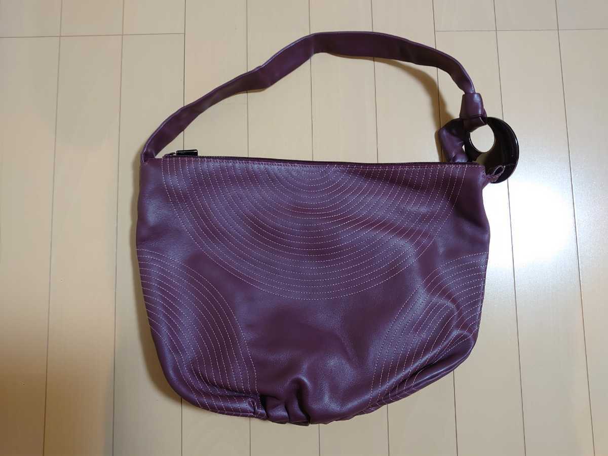 フルラ 柔らかレザートートバッグ ワイン赤 新品未使用自宅保管 肩掛け可能 縦25横最大38センチ持ちて54センチ 内ポケ4 牛革拍卖