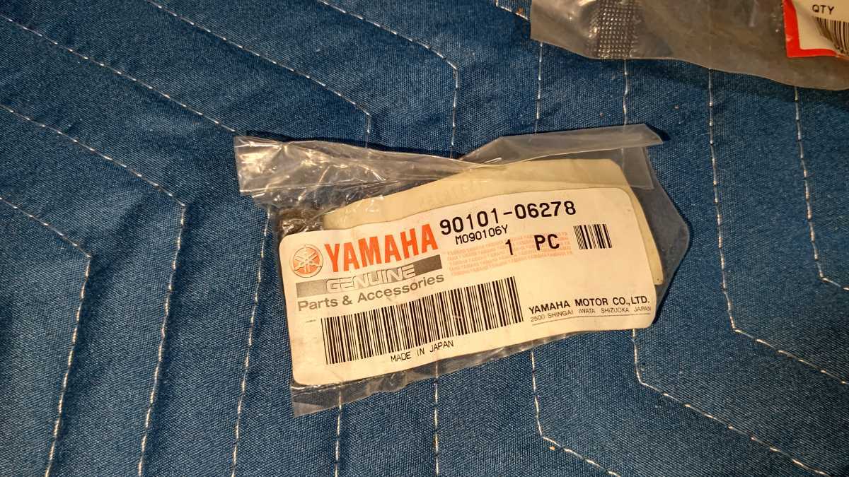 ヤマハ 純正 未使用 SR500 SR400 ホイールヘキサゴン ボルト ネジ 90101-06278 ジョグ セロー225 ビーノ BJ YAMAHA拍卖