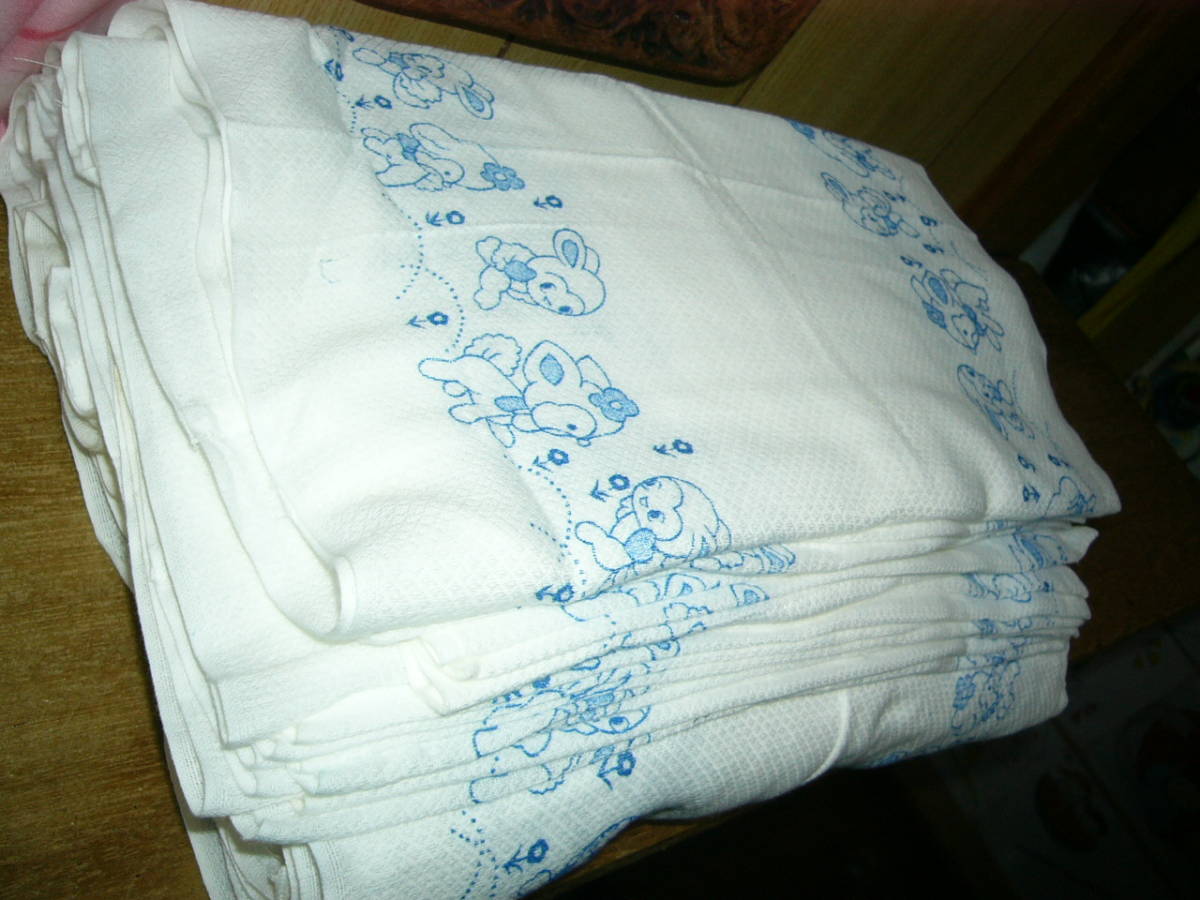 おしめ 布オムツ 輪おむつ ドビー織り 犬柄 80cm×18枚あり 反物をバラして縫いました 9枚売りにも対応する 他にも出品中 未使用拍卖