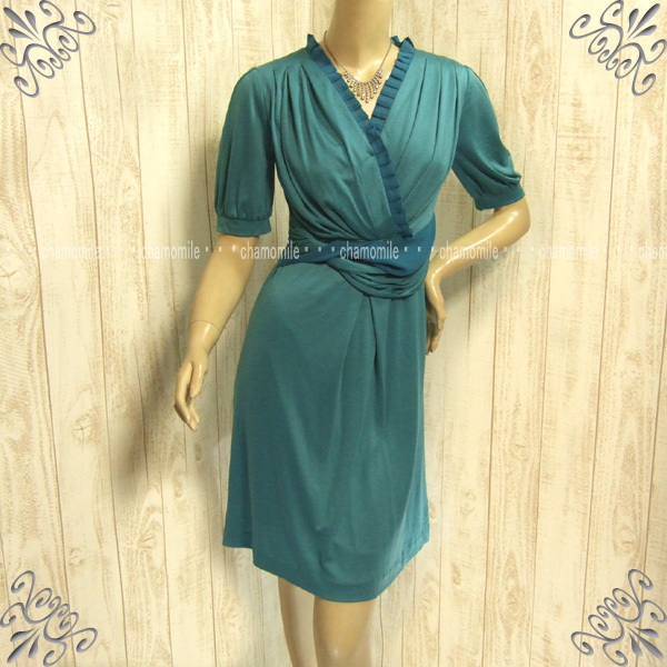 未使用 美品 Viaggio Blu★ビアッジョブルー★サイズ1 フリル カシュクール ニットワンピース 緑色 定番活用 ワンピ 美シルエット ギャザー拍卖