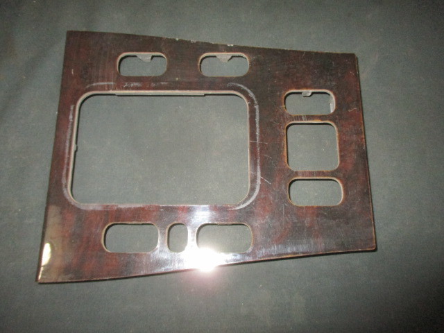 ■ベンツ W202 シフトパネル ウッド 中古10 2026833408 部品取りトリム ベルト バックル キャッチ ドア ポケット センターコンソール ■拍卖