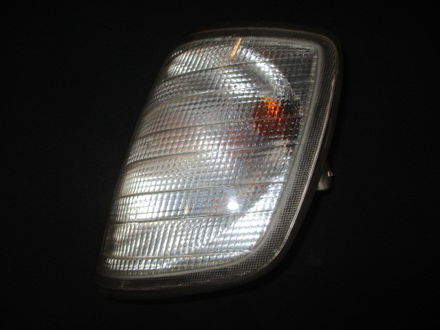 ■ベンツ W124 ウインカーランプ 左 中古白 1248260743 部品取あり ライト サイドマーカー コーナーレンズ ターンシグナル フラッシャー ■拍卖