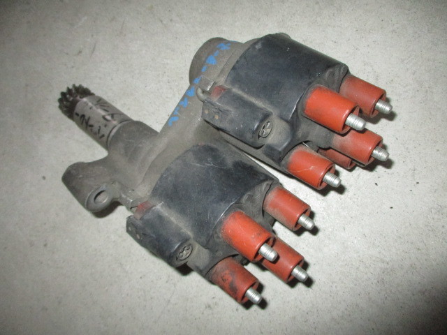 ■ベントレー ターボR デスビ 中古 UE73245 1235522325 ディストロビューター デスキャップ デスビー ローター ポルシェ 944■拍卖