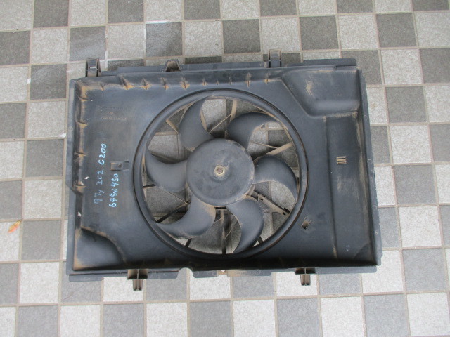 ■ベンツ W202 C200 ラジエター電動ファン 中古 2025053555 0015001993 0130303815 部品取あり 吸い込み式 D1 グランプリ クーリングファン拍卖