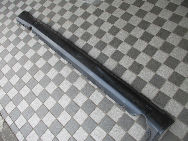 ■ベンツ W124 サイドスカート 左 中古 1246902340 部品取あり サイドステップ サイドパネル パネリング 230E 260E 300E E220 E280 E320 ■拍卖