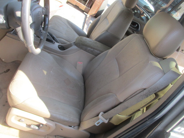 ■シボレー トレイルブレイザー フロントシート 左 中古 LTZ T360 部品取あり 座面 背もたれ ■ 拍卖