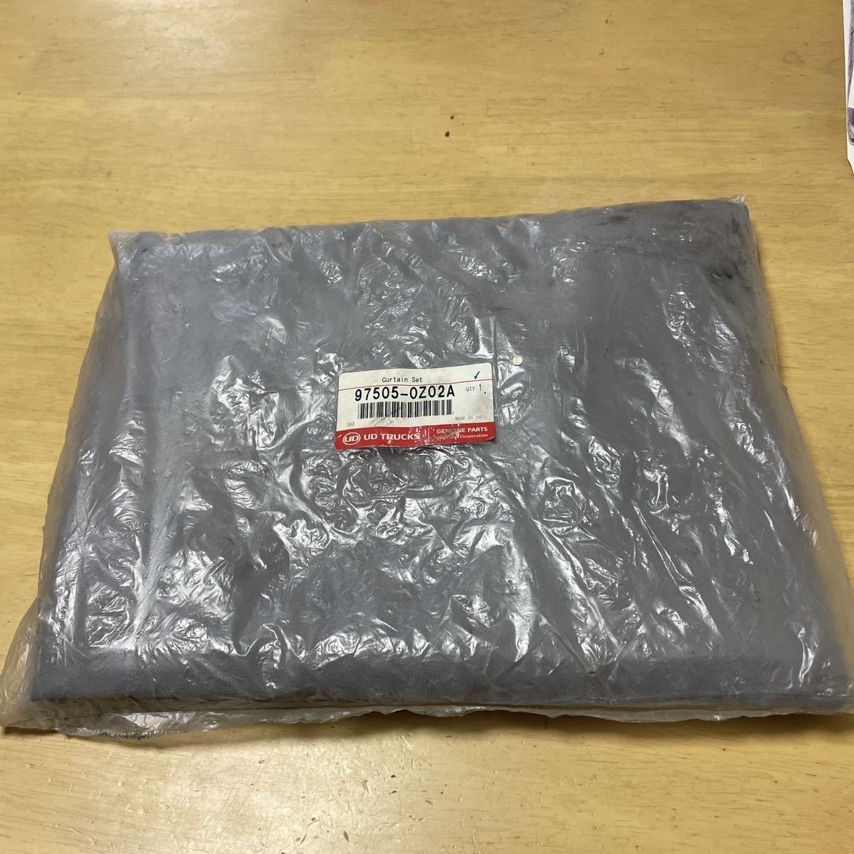 UD クオン センター カーテン 左右 リア ベッド カーテン 3枚 セット ジャンク トラック 大型拍卖