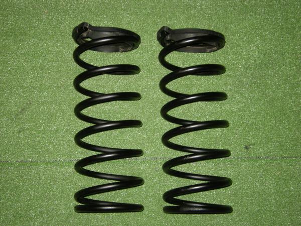 【4720】ダイハツ ムーヴ L900S 左右リアコイルスプリングset拍卖
