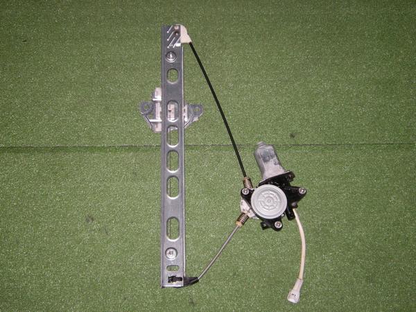 【5416】スズキ ワゴンR MC11S 左リアドアレギュレーター拍卖