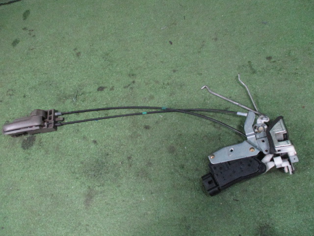 【A31406】スズキ アルト HA24S 右フロント ドアロック拍卖