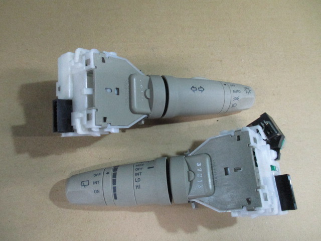 【A31799】日産 マーチ AK12 左右 コンビネーションスイッチ ディマースイッチ拍卖