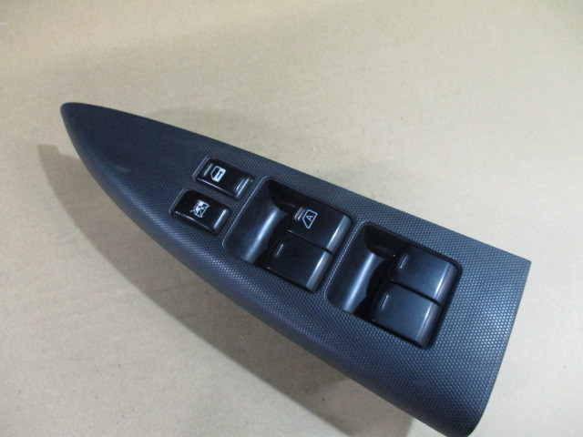 【A31850】日産 ノート E11 運転席 PWスイッチ拍卖