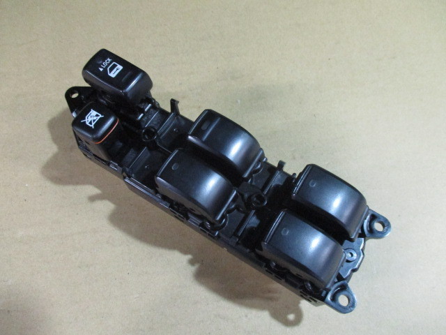 【A31833】トヨタ ウィッシュ ZNE10G 運転席 PWスイッチ拍卖