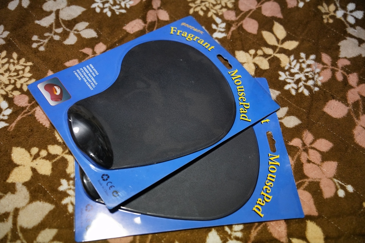 送料無料 優しく匂う香り 手首が疲れにくい 香るマウスパッド 2個セット 未使用品拍卖