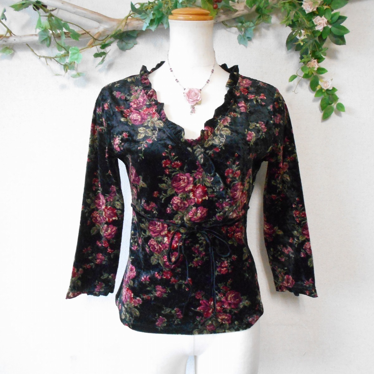 レストローズ LESTROSE 秋冬 向き 花柄 ベロア の 可愛い リボン 付き カットソー ブラウス 日本製 M拍卖