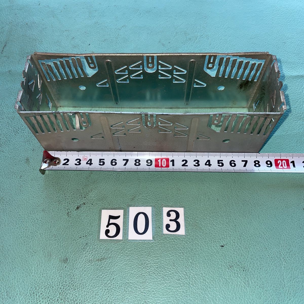 NO.503 カーステ取り付け金具 カーステ 適合不明拍卖