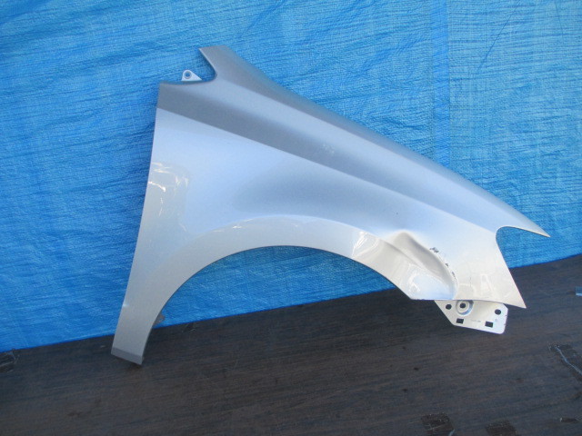 ☆AT611 VW ポロ 6R フェンダー 右 シルバー拍卖