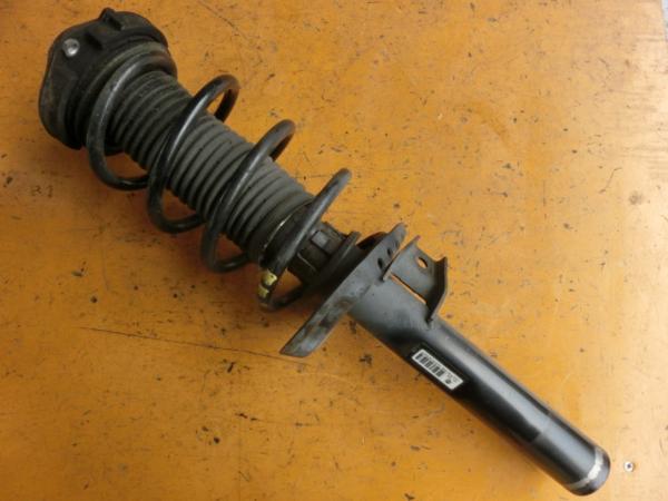 アウディA3 8PBSE 右 フロント ストラット 08y 8PBZB 拍卖