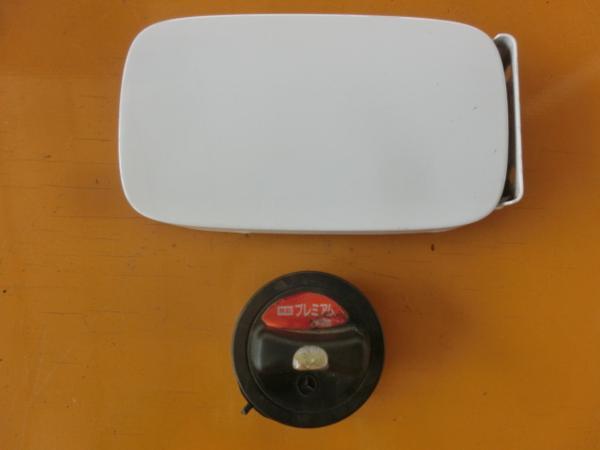 ★aベンツSLK230 給油口 キャップ カラー960 後期 01y GF-170449 R170 SLK320 拍卖