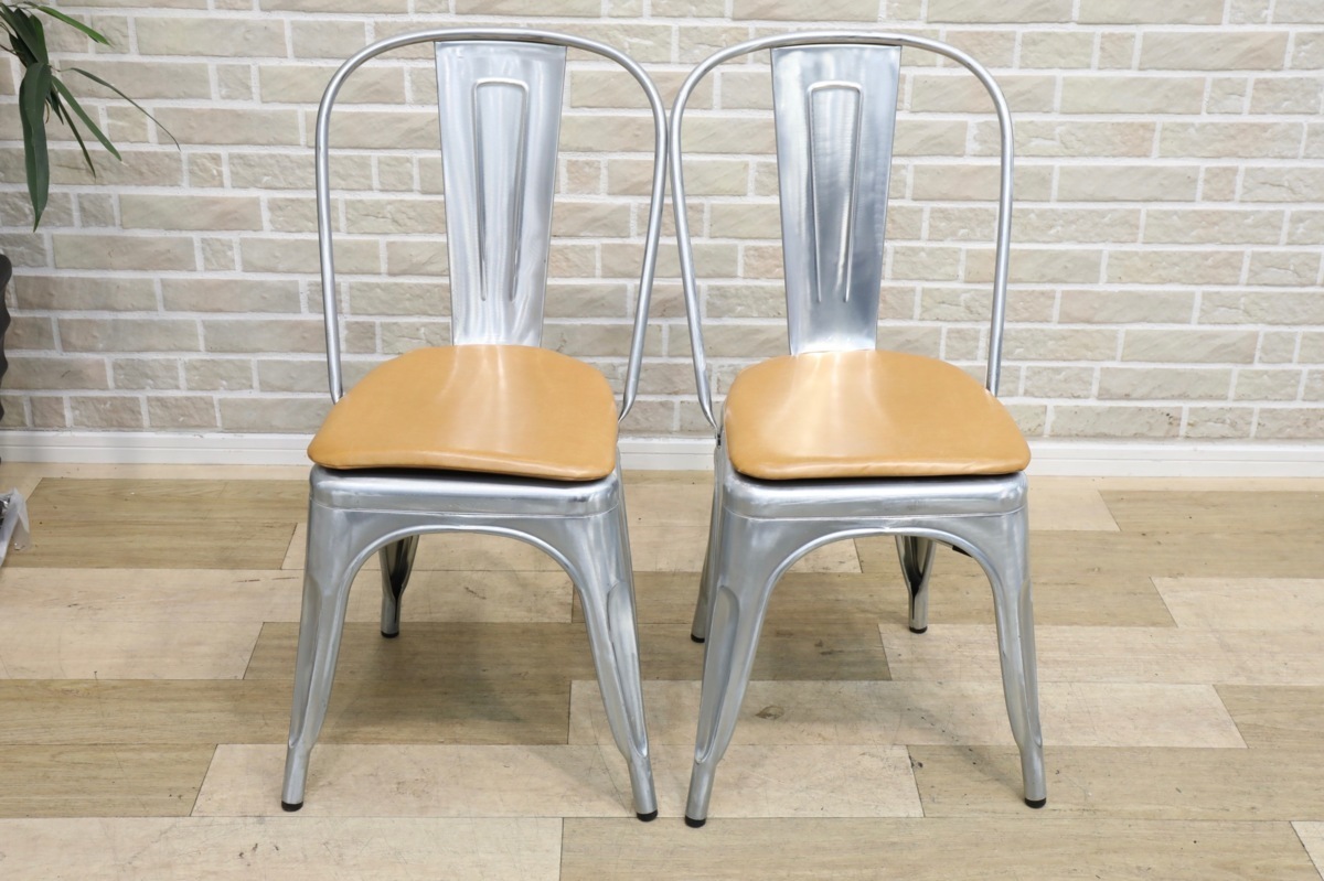 【D1179】★スタッキングチェア★ダイニングチェア★メタルチェア★カフェチェア★シルバー★店舗用★クッション付き★2脚セット★★拍卖