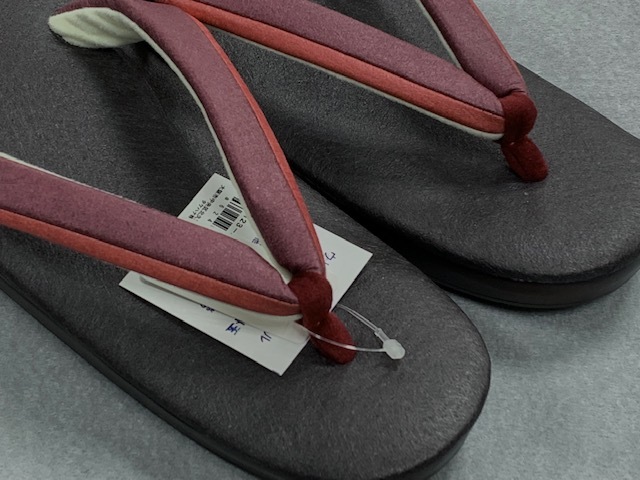 ☆小紋・おしゃれ用★日本製の着姿すっきり高ヒールウレタン草履【高級クラリーノ・グレーの台】拍卖