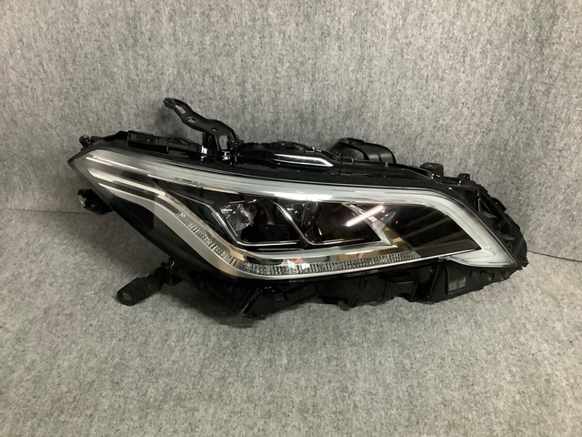 3582-W2 クラウン RS ARS220 GWS224 ヘッドライト LED 右 ☆拍卖