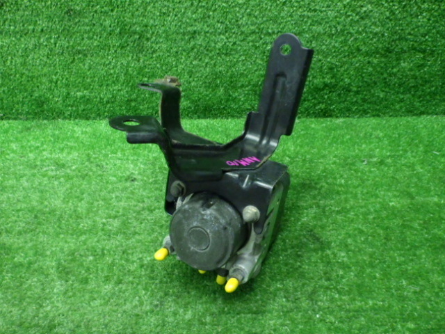 トヨタ ANM10 アイシス ABSアクチュエーター 200924022拍卖