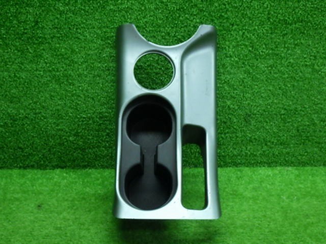 ミツビシ CW4W アウトランダー ドリンクホルダー 200121109拍卖