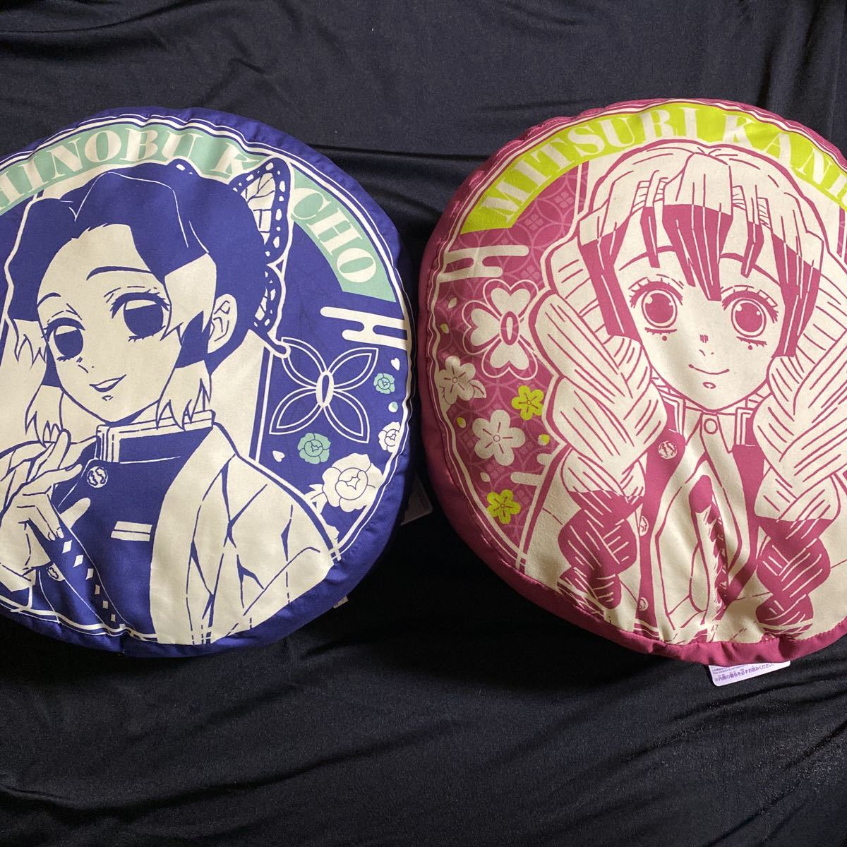 鬼滅の刃★リバーシブルクッションvol.1★胡蝶しのぶ★虫柱★甘露寺蜜璃★恋柱★直系約33cm.厚さ約13cm拍卖