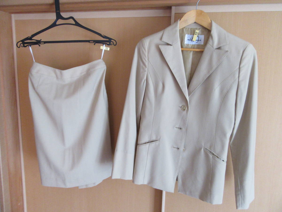 9R 婦人用スーツ タイトスカート ベージュ色 クリーニング済み 中古拍卖