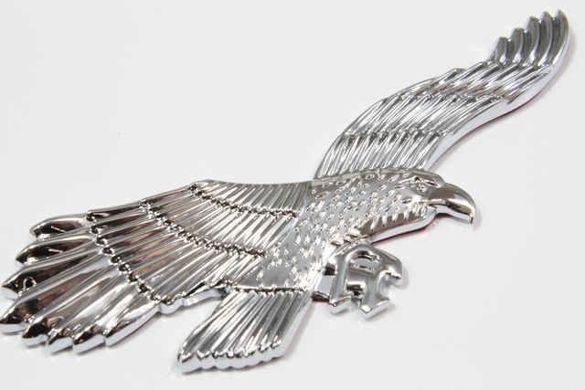 ワンポイント鷹 イーグルエンブレムフロントリアフェンダー かっこいい かわいい 小さめ ミニ 車 外装 両面テープ おしゃれ ワンポイント拍卖