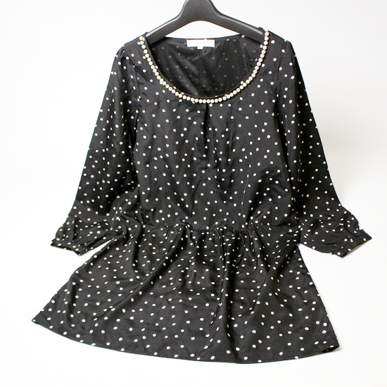 美品 (株)ワールド grove グローブ 可愛い パールビーズ 柔らか とろみ ワンピース M 19E04拍卖