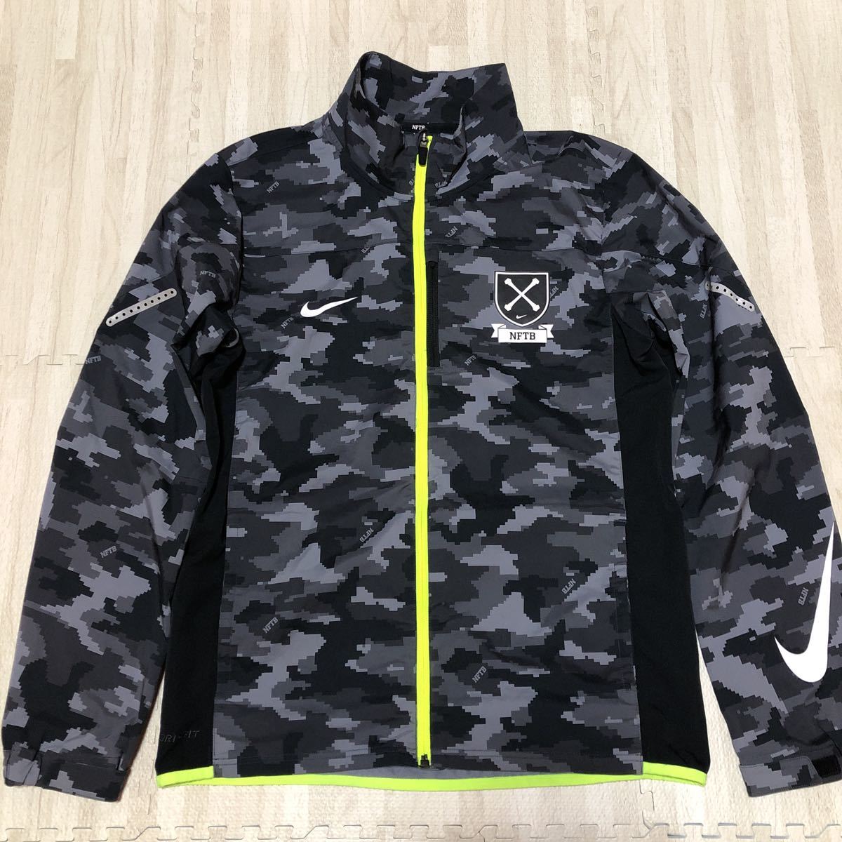 NIKE NFTB 迷彩 ピステ ナイキ ウインドブレーカー デジカモ Mサイズ拍卖
