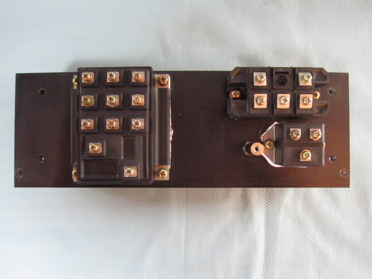 FUJI モジュール A50L-0001-0125#A A50L-0001-0126#B 75L6P41M4 ヒートシンク放熱板 付(外寸約:横30cm*奥10.3cm*高10cm /2.9kg)拍卖