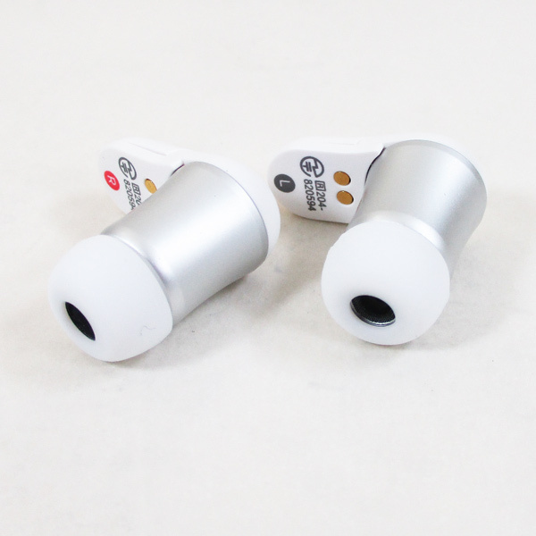 同梱可能 ブルートゥース イヤホン ワイヤレスイヤホン バッテリー内蔵ケース付き HDBT34WH HIDISC iPhone対応 Android対応 1293拍卖