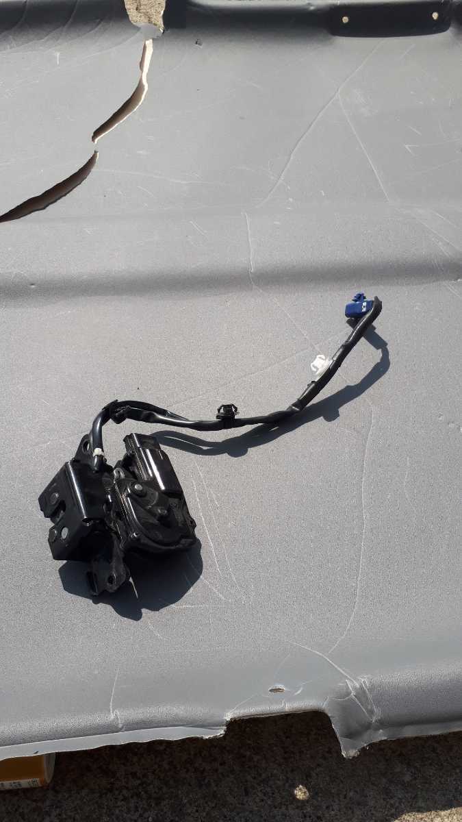 トヨタ ZVW 30 プリウス リアゲート バックドア トランク キャッチ アクチュエーター (2)拍卖