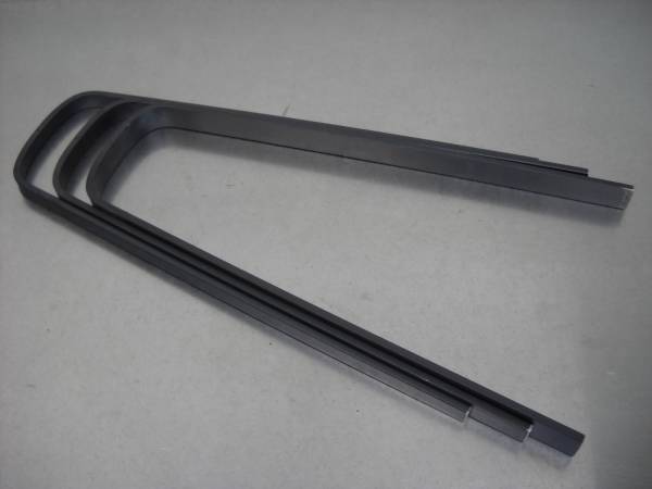 5インチ リブフェンダー ステー ブレース ストラット サポート タイヤ110mmまで 16mm 手曲げ 強い曲げ 無塗装 ゴツイ スチール拍卖