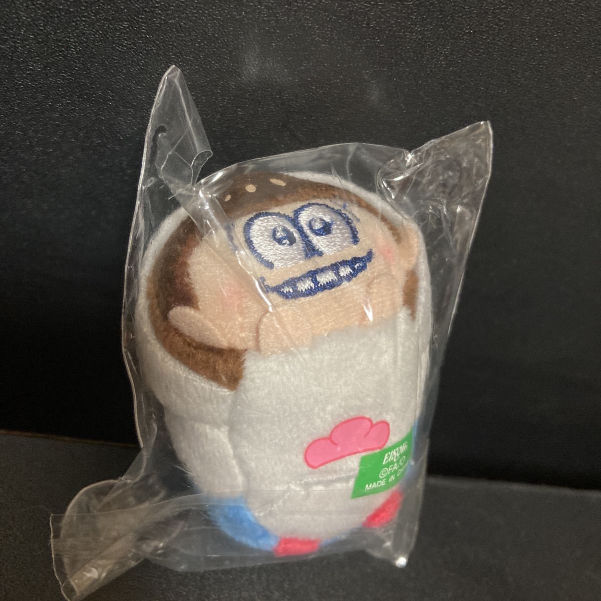 おそ松さん まめころりん グレーver. 松野おそ松 ぬいぐるみ キーホルダー ストラップ マスコット 公式 グッズ拍卖