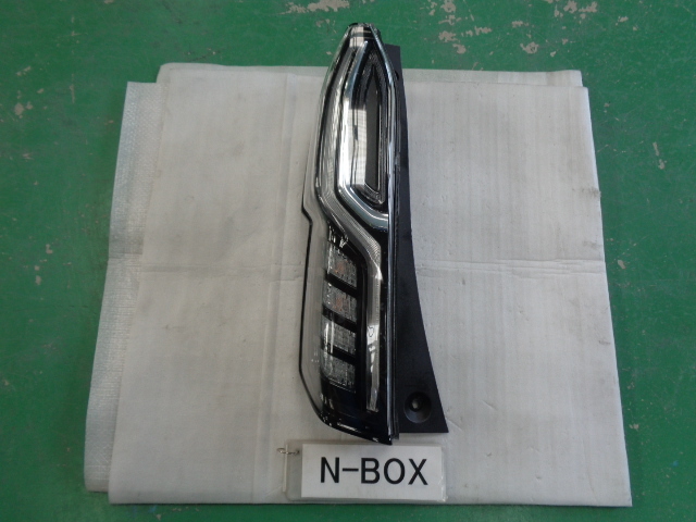 N-BOX JF4 左テールランプユニット 即決 5933拍卖