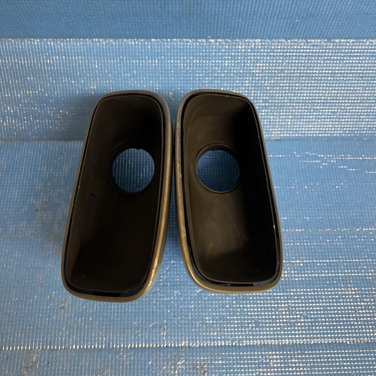 ポルシェ純正 マカン テールパイプ 95B.253.682 95B.253.681 マフラーカッター拍卖