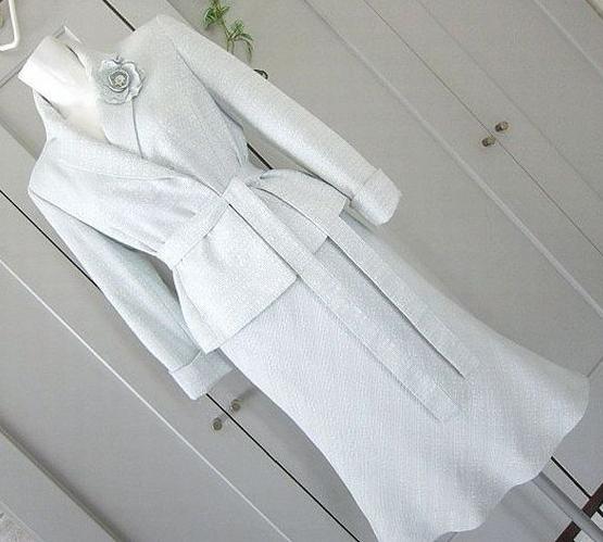 LINDY スカートスーツ コサージュ付 リボンベルト 織柄 送料無料拍卖