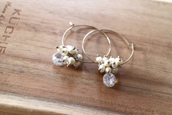 トゥモローランド TOMORROWLAND 淡水パール×ダイヤカットキュービックジルコニア ゴールドフープピアス デザインビジューピアス拍卖