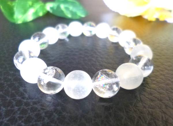 ☆月の女神☆聖母マリアのガラス☆ヒーリング☆高品質AAA☆セレナイト☆高品質AAA☆天然レインボーアイリスクォーツ♪ ☆10mm☆拍卖