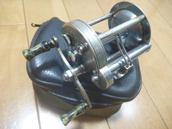 ★即決!稀少オールド Pflueger フルーガー Summit サミット 彫物ダイレクトリール 美品!梱包費無料!★拍卖