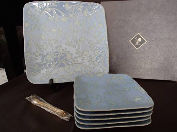 NIPPON CRAFT 『青華パーティーセット』大1(25cm)・小5(15cm)・(青く浮き出た花)・(四角形の陶器)・(美品)拍卖