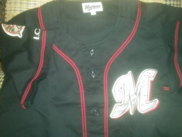 千葉ロッテマリーンズFC特典黒赤色ユニフォーム Fサイズ拍卖