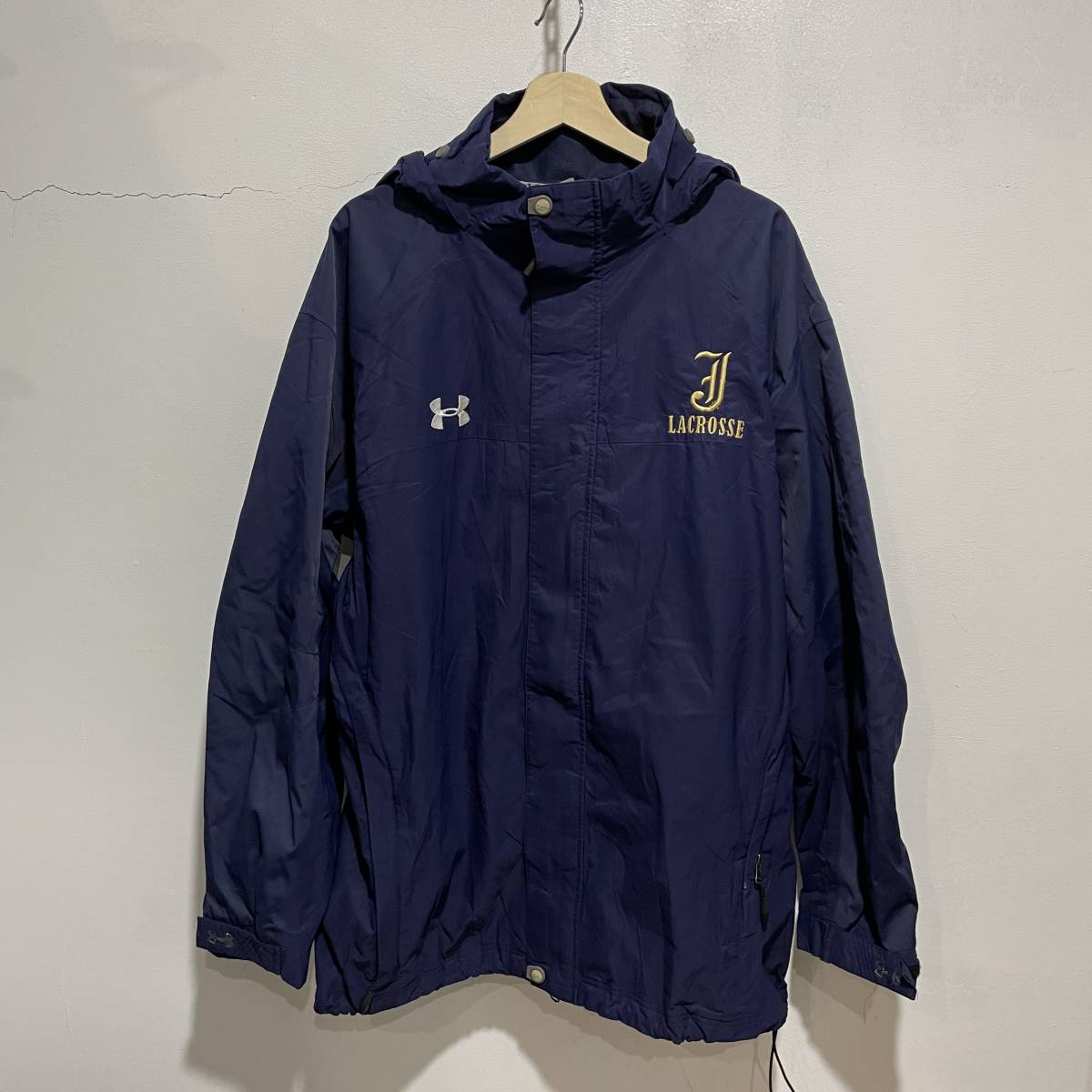 送料無料☆UNDER ARMOUR☆アンダーアーマー☆ナイロンジャケット☆メンズXL☆L8c拍卖