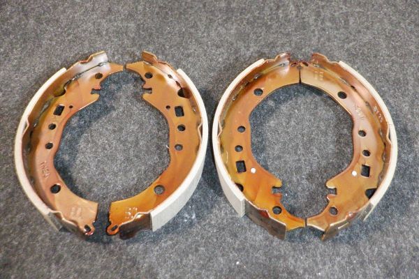 OKKH23c03★DAIWA★大和産業★★ブレーキシュー★★リア用★ブレーキライニング★NR1093★未使用新品★迅速発送★アクア★カローラ★拍卖