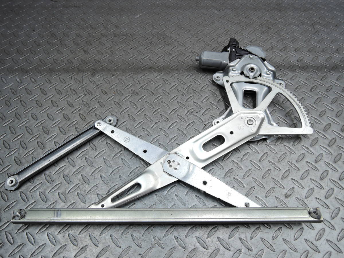 【倉庫保管品】 ZVW30 プリウス 右フロント ドア レギュレーター 85710-30400 【詳細不明・動作未確認】 (検: モーター ガラス PW拍卖